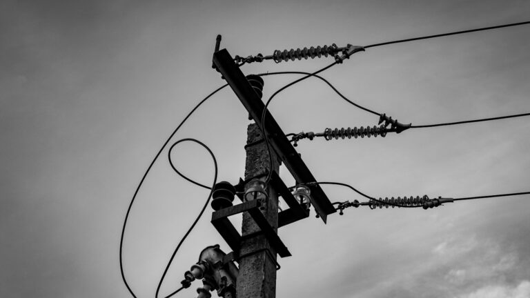 Virtual power plants explained: MW, MWh and the fine print