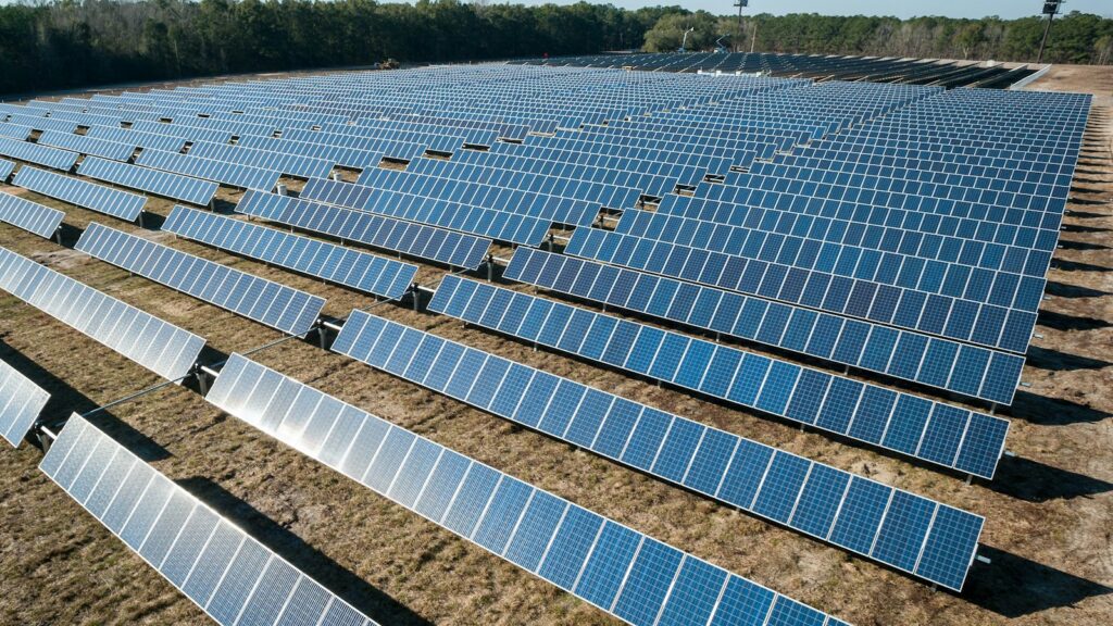 Rooftop solar and the midday minimum demand problem